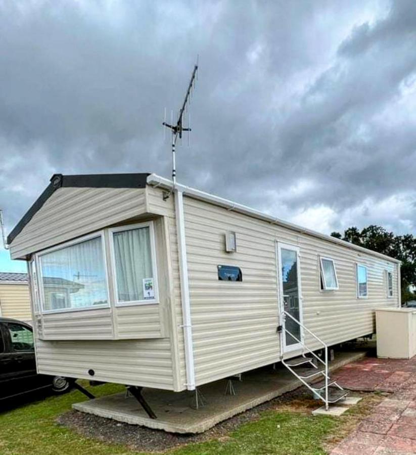 8 Berth Caravan,Pet Friendly. Merston المظهر الخارجي الصورة
